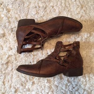 ⚡️ JustFab Brown Leather Booties ⚡️